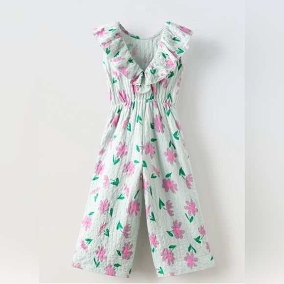 Zara Kids Floral Jumpsuit with a Vneck Back and Ruffle Shoulder Accents - 6 yrs - Picture 6 of 11